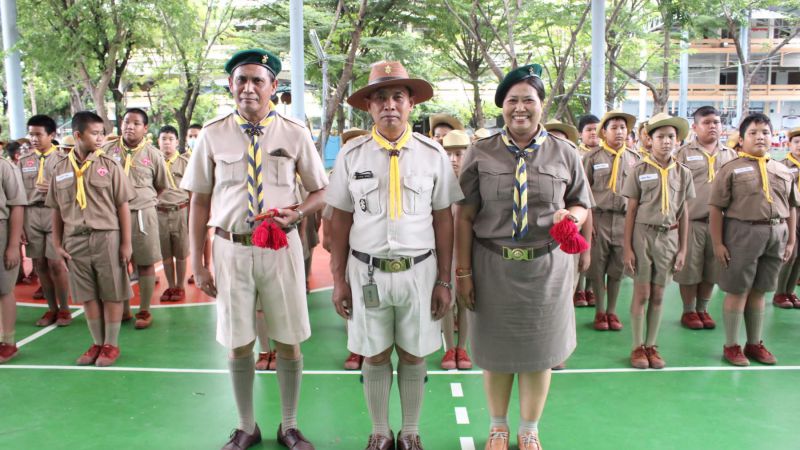 จัดพิธีทบทวนคำปฏิญาณและสวนสนามของลูกเสือ - รูปภาพเพิ่มเติม