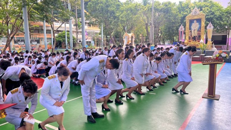 พิธีถวายพระพรมงคลชัยพระบาทสมเด็จพระเจ้าอยู่หัว - รูปภาพเพิ่มเติม