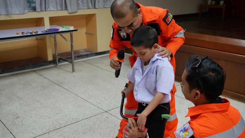 ฝึกซ้อมหนีไฟและรับมือเหตุการณ์แผ่นดินไหว - รูปภาพเพิ่มเติม